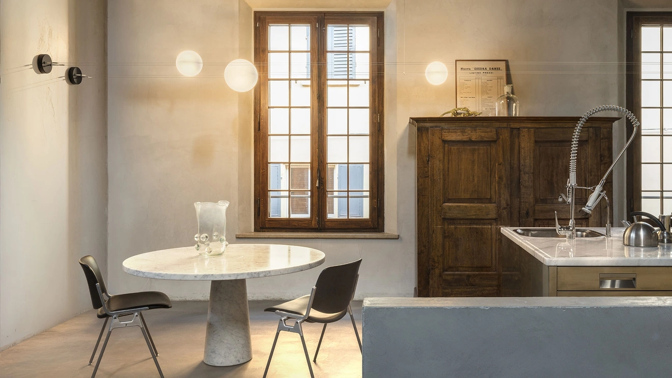 Orbit Wall wall-mounted lamp by Mogg