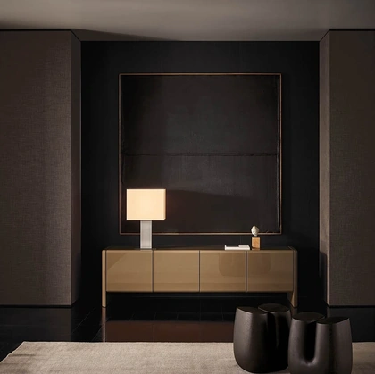 Glossy lacquered Madia Duke by Poliform