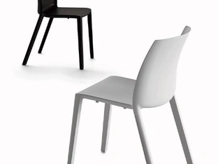 Stackable polypropylene chair by Arrital
