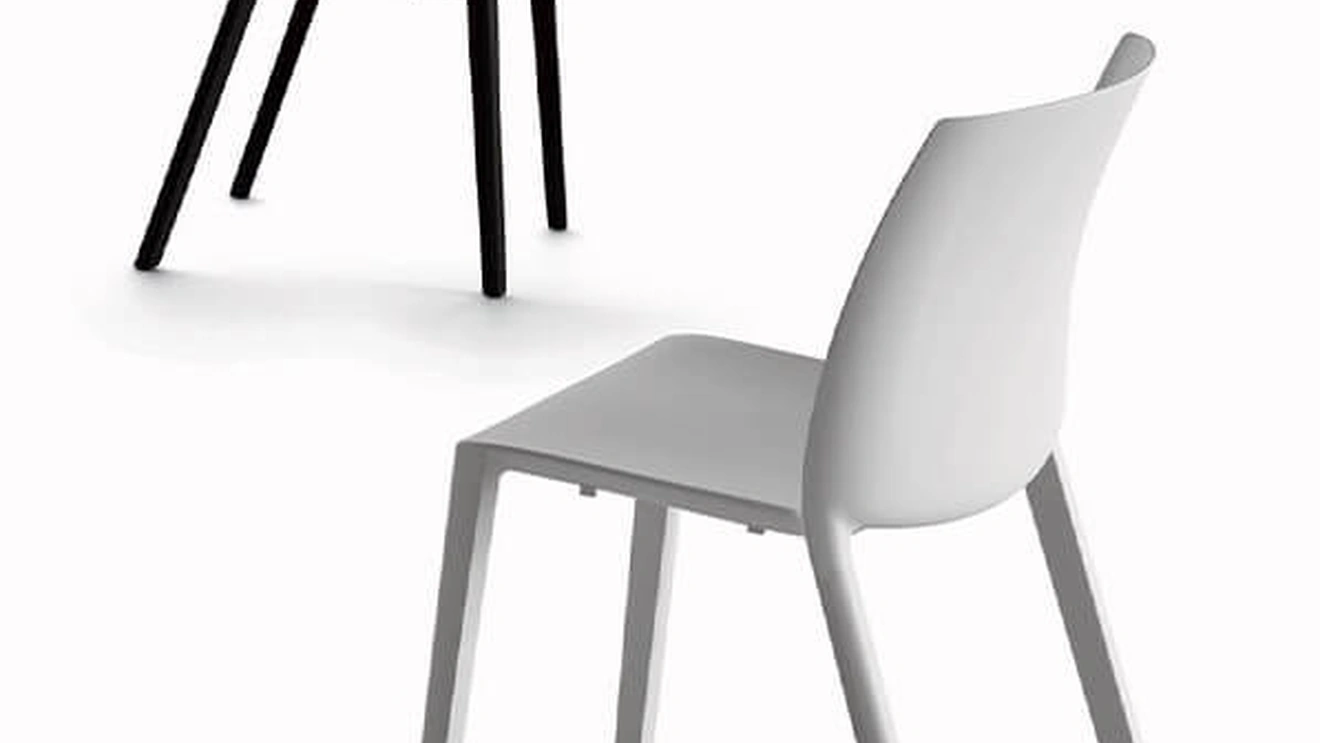Stackable polypropylene chair by Arrital