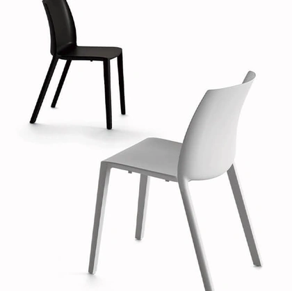 Stackable polypropylene chair by Arrital
