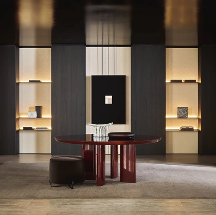 Adrien table in Poliform lacquered finish