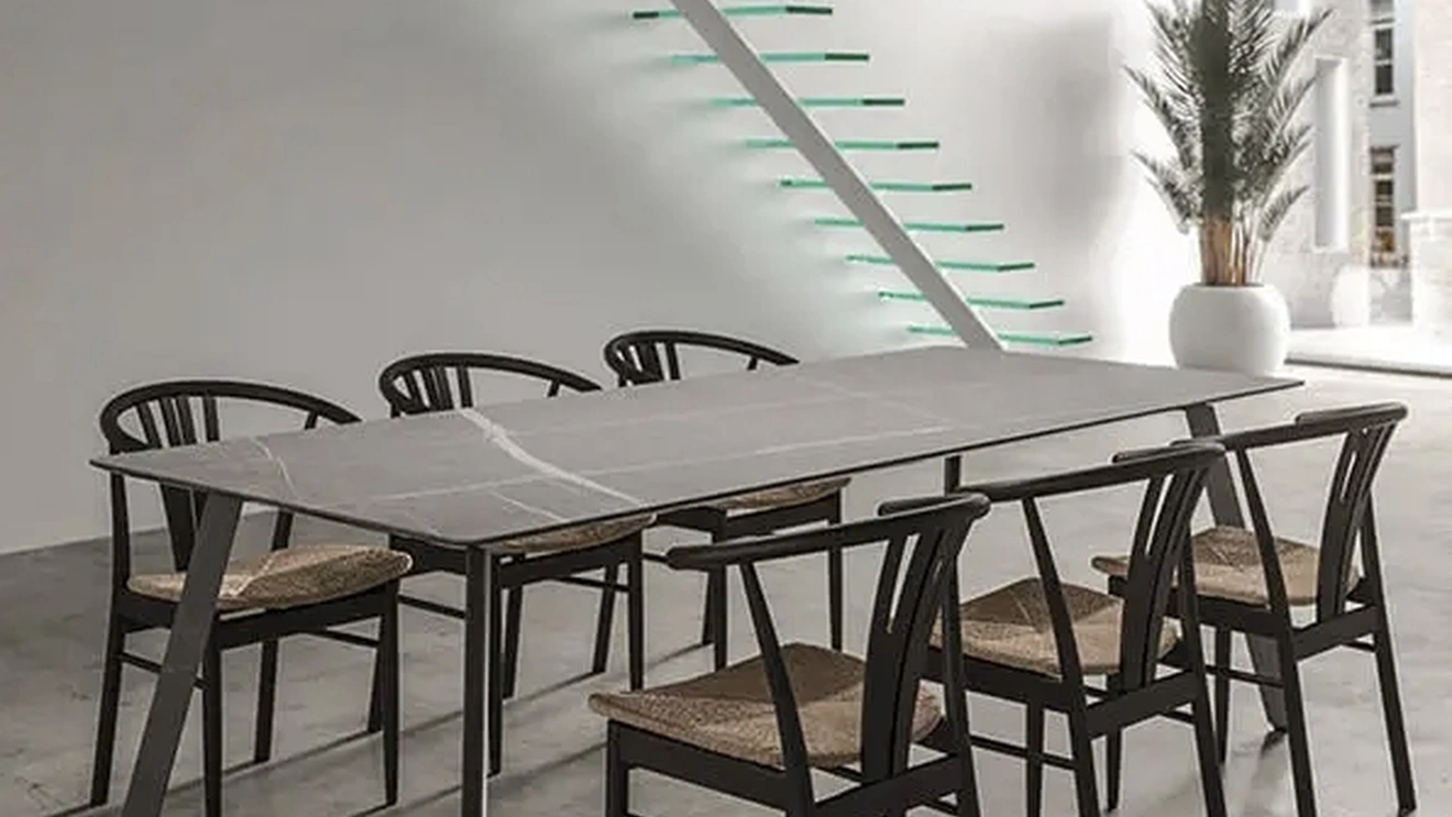 Toah Table by Arrital