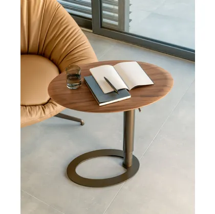 Adjustable height Tek coffee table with wooden top by Riflessi.