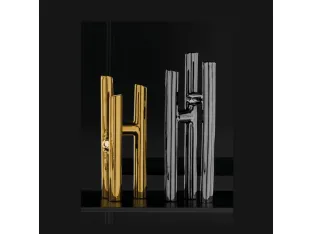 Single-flower vases from the Siori Collection by Adriani and Rossi.