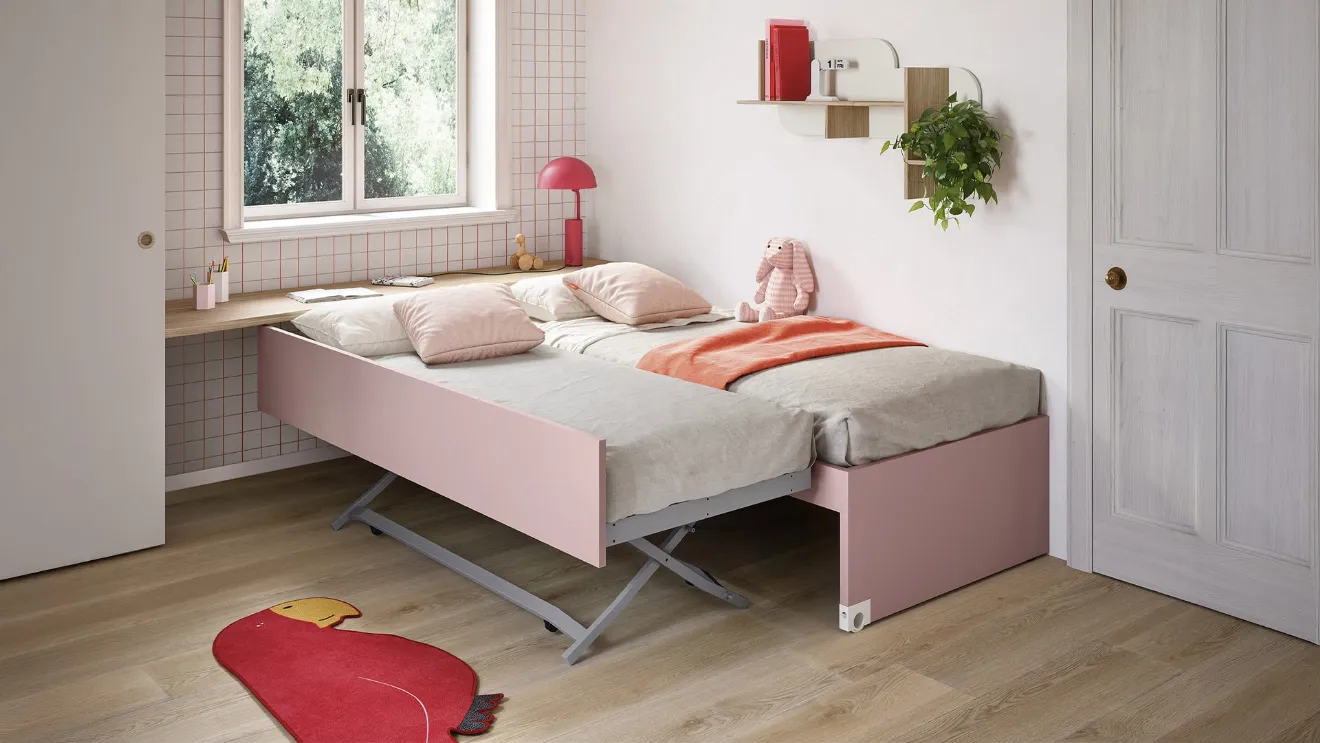 Space-saving children's bedroom with pull-out beds by Nidi.
