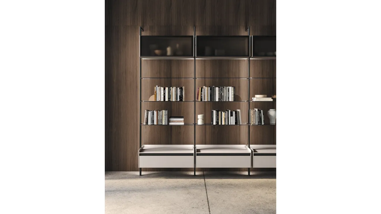 Vertical bookcase in aluminum and glass by Arrital