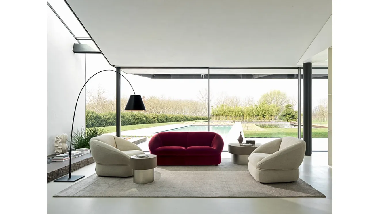 Linear sofa Alta in velvet by Ditre Italia.
