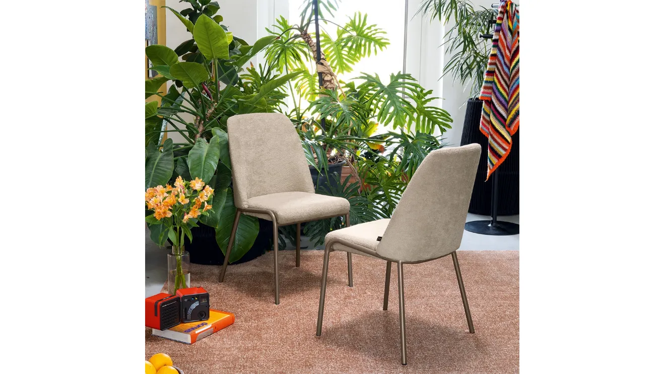 Juna fabric chair by Connubia