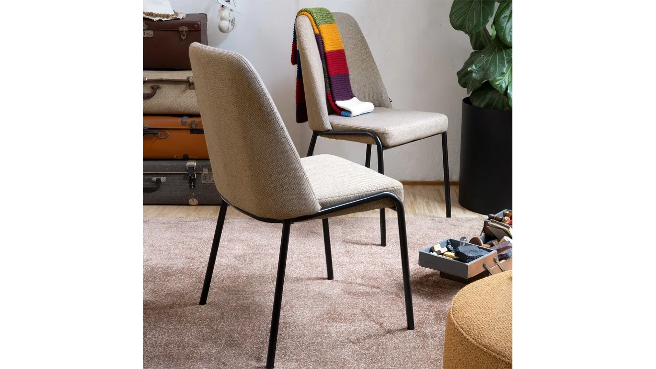 Juna upholstered chair by Connubia