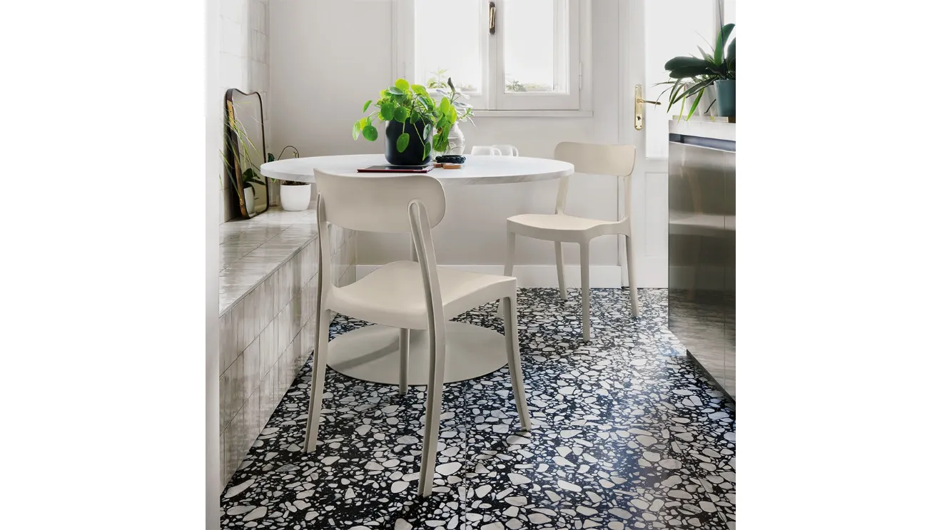 Inn Chair by Connubia