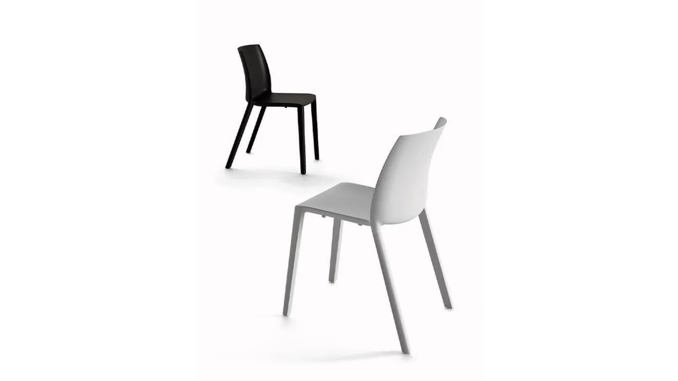Stackable polypropylene chair by Arrital