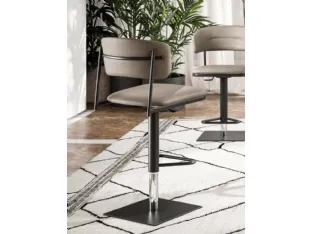 Logan stool by Ozzio