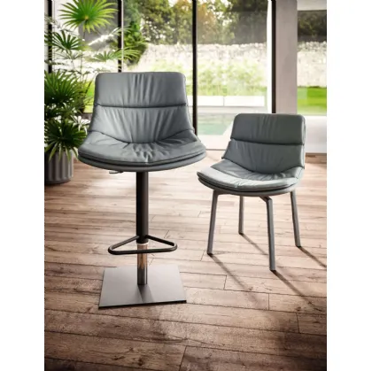 Leather stool Noa by Ozzio.