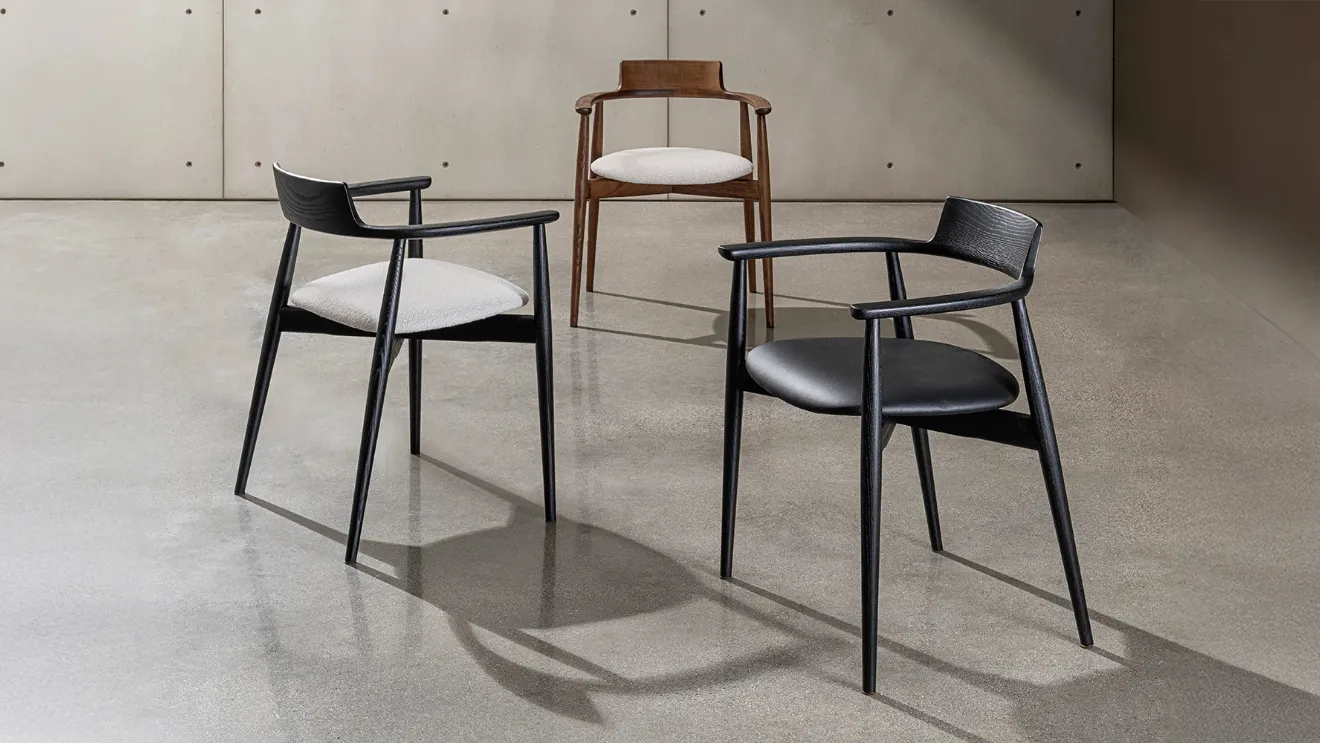 Xenial chair in wood with upholstered seat by Sovet.