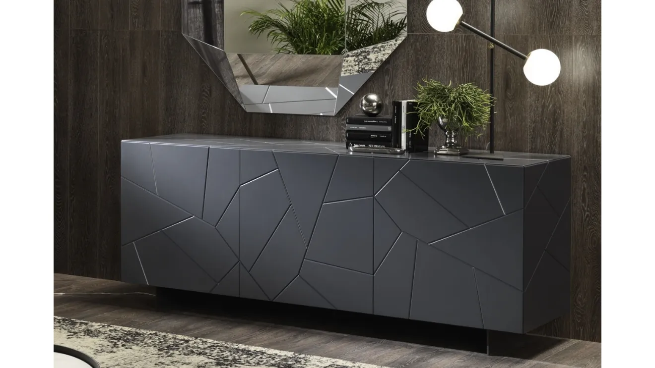 Lacquered wooden sideboard 