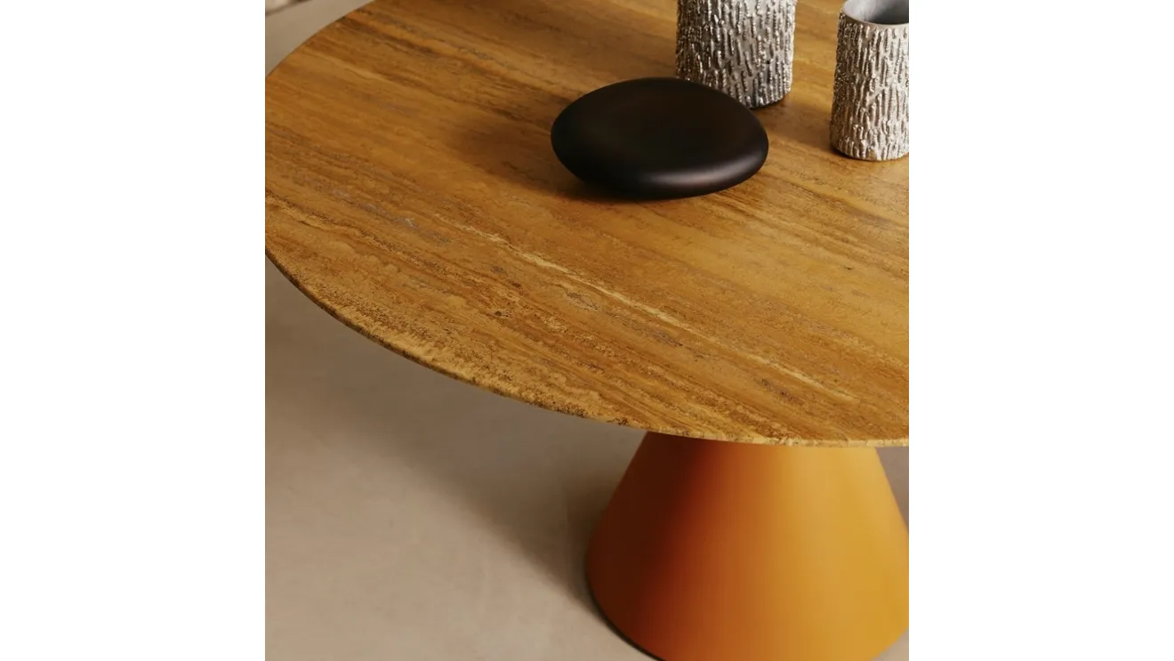 Clay table in marble by Desalto