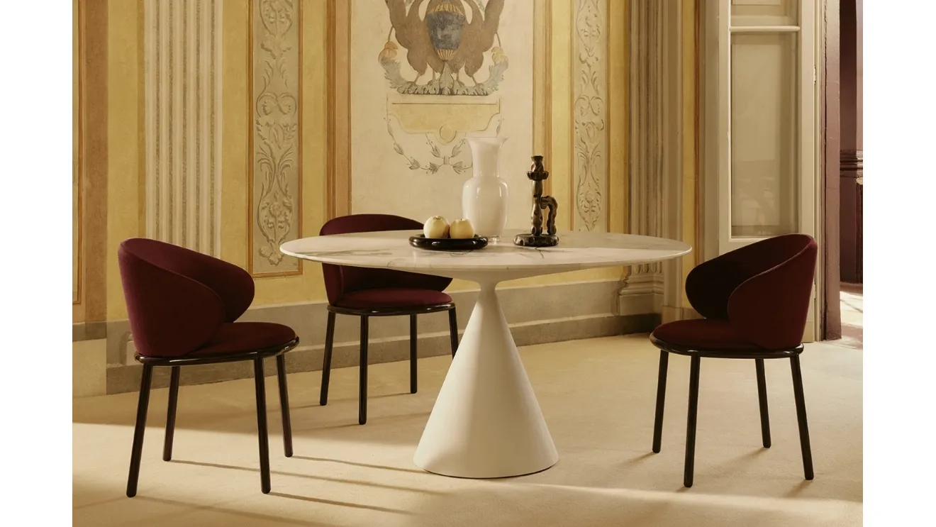 Clay table in marble by Desalto.