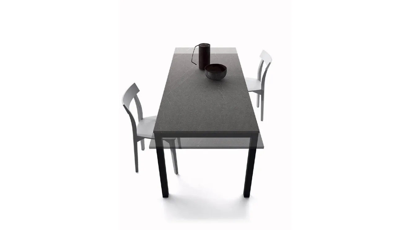 Linear extendable table by Arrital