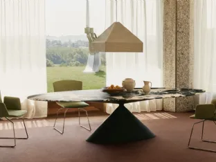 Maxy Clay table in marble by Desalto.