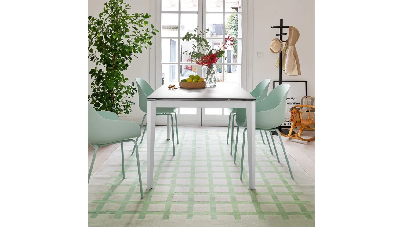 Pentagon Fast extending dining table by Connubia