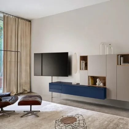 Mobile TV video in laccato di Sangiacomo is translated to: 

