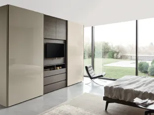 Odeon Sliding Wardrobe in glossy lacquer by Sangiacomo