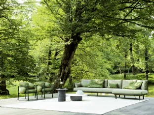 Allegra outdoor lounge in aluminum and Varaschin fabric.