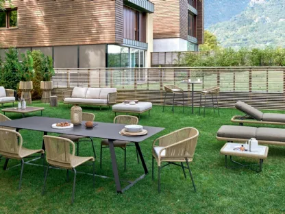 Outdoor furniture in synthetic fiber woven with Babylon aluminum structure by Varaschin