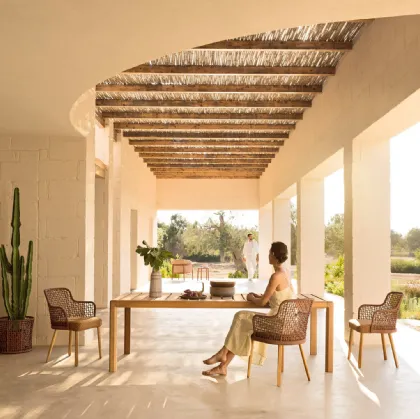 Iroko Gianna table by Varaschin.