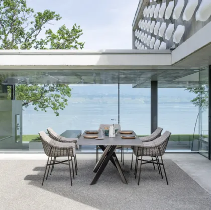 Summer Set Chair Armchair in metal and fabric by Varaschin